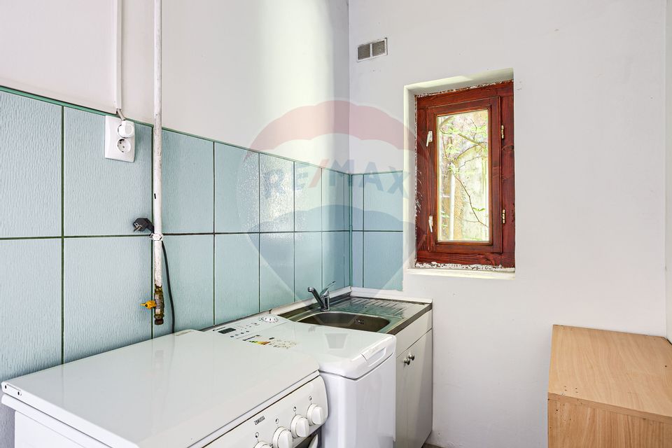 Apartament cu 1 camera în zona Centrala, str Episcopiei, curte comuna