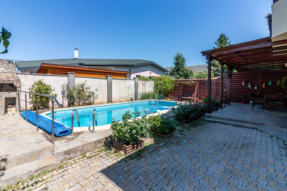 House / Villa for sale in Corbeanca, Blue Lagoon, near the lake