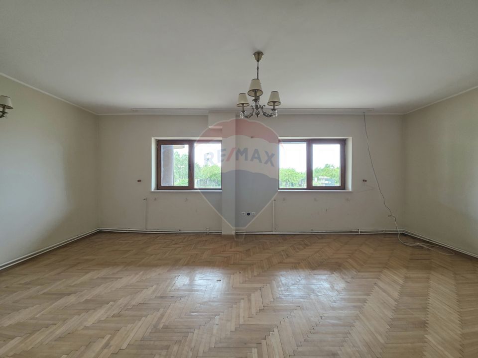 De vânzare proprietate unicat în Sascut - Bacău