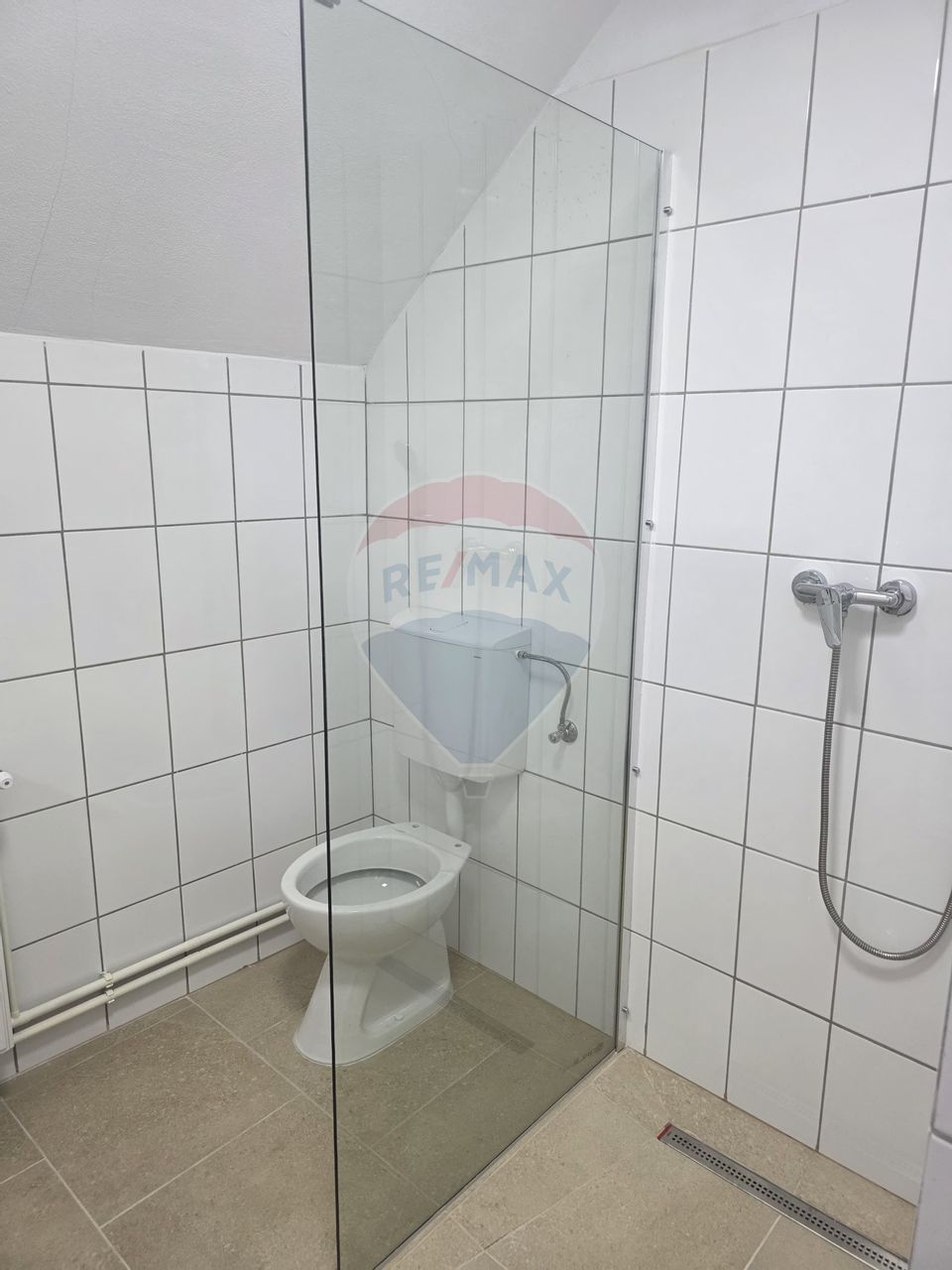 Spațiu comercial de închiriat în zona Vasia