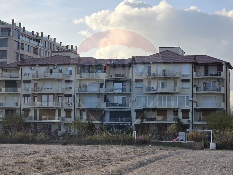 DE VANZARE Apartament cu 4 camere în Mamaia Nord