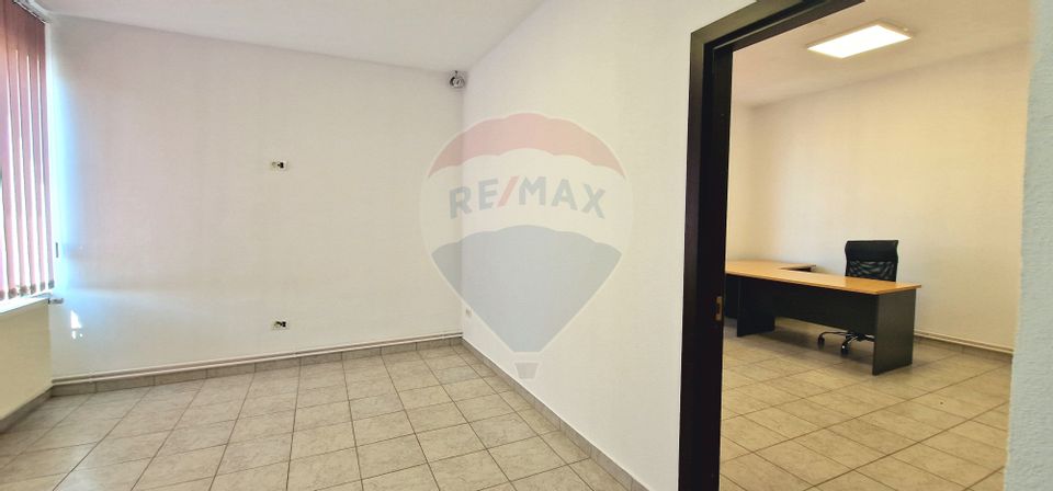 35sq.m Office Space for rent, Est area