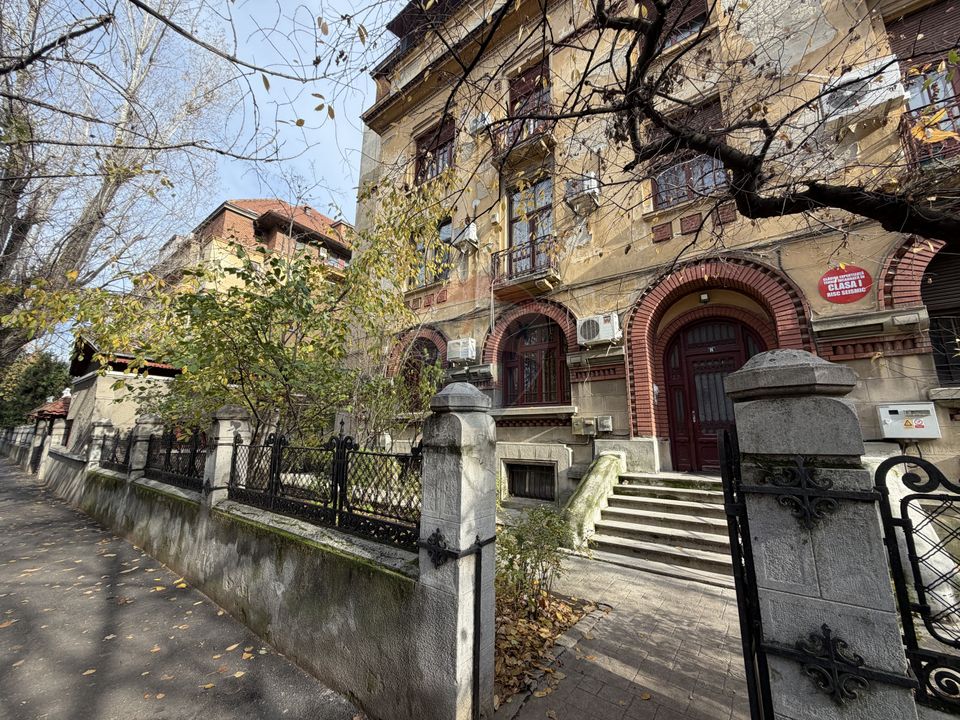 Un apartament cu poveste, în inima Bucureștiului interbelic