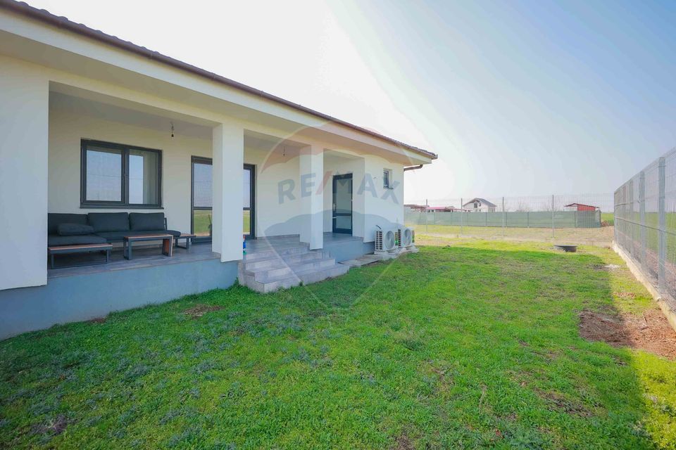 Casă de vânzare cu 3 dormitoare, Livada de Bihor