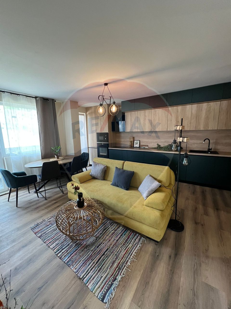 Apartament 3 camere de inchiriat