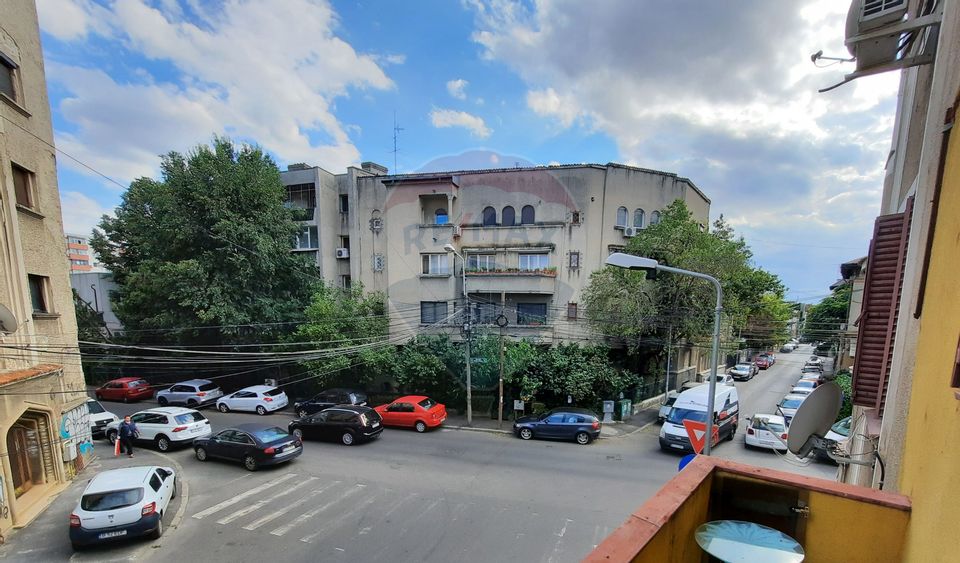 For sale spacious apartment in the central area - Calea Mosilor