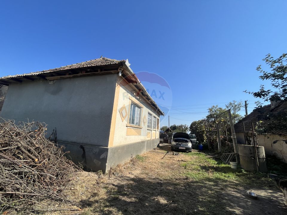 Casa de vanzare Potau(18km>Sm)19900 euro