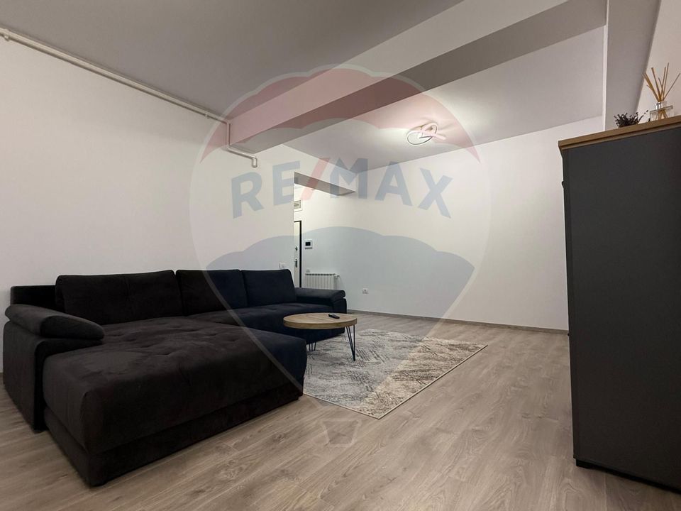 Apartament cu 2 camere de închiriat în zona Faleza Nord