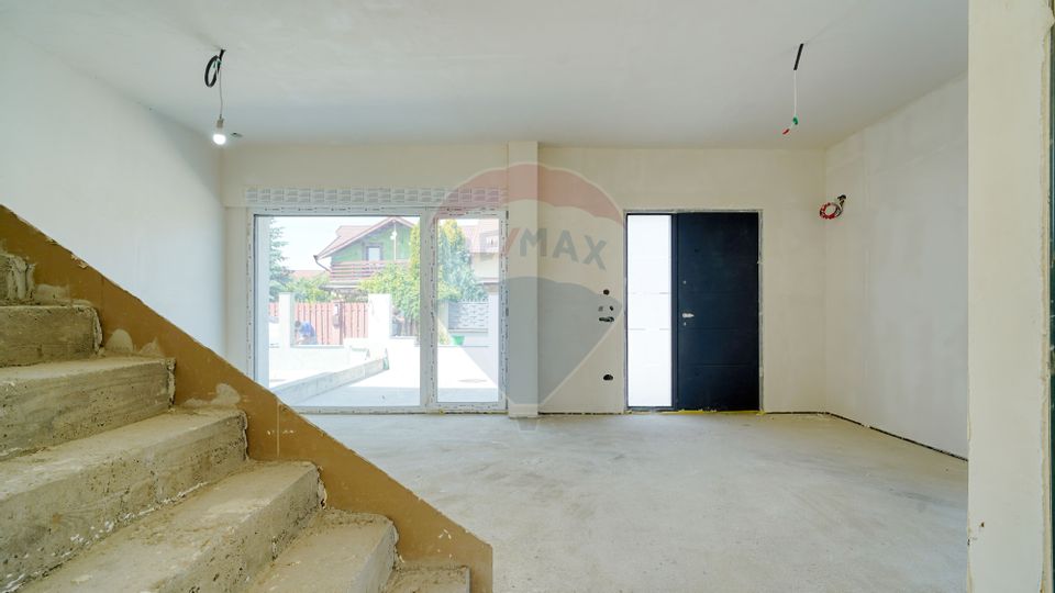 4 room House / Villa for sale