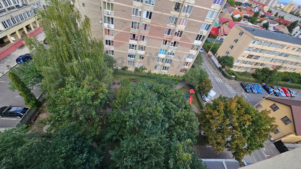 GARSONIERA  decomandata, cu priveliste  - DE VANZARE- BV/  str Traian!