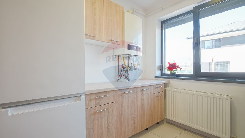 Apartament de 2 camere de închiriat în zona Tractorul