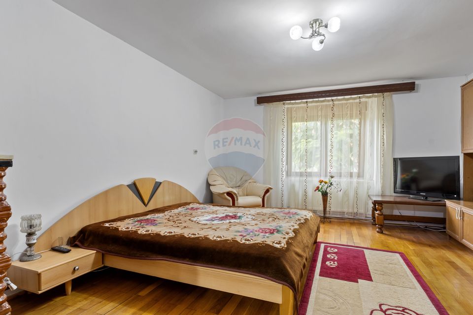 Casă de vânzare în Pecica – teren generos, utilată și mobilată complet