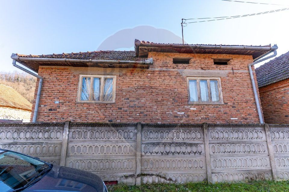 Casă / Vilă cu 4 camere de vânzare