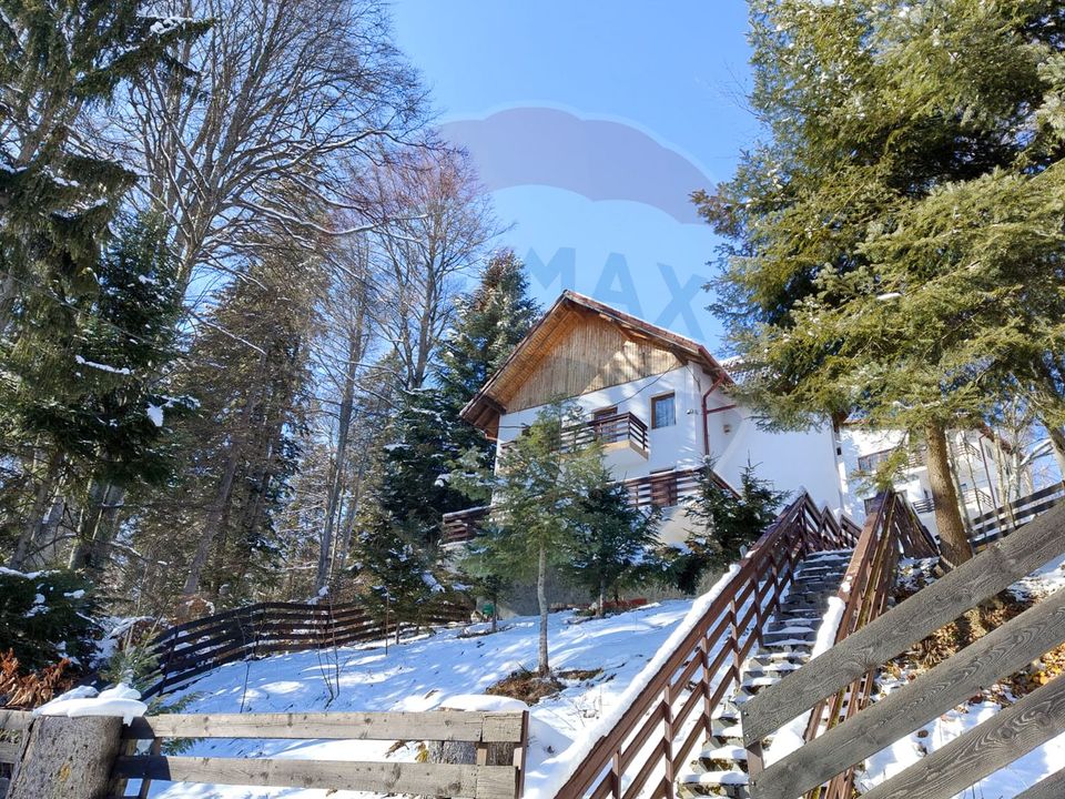 Vilă de vânzare în Predeal – vedere panoramică către pârtia de schi