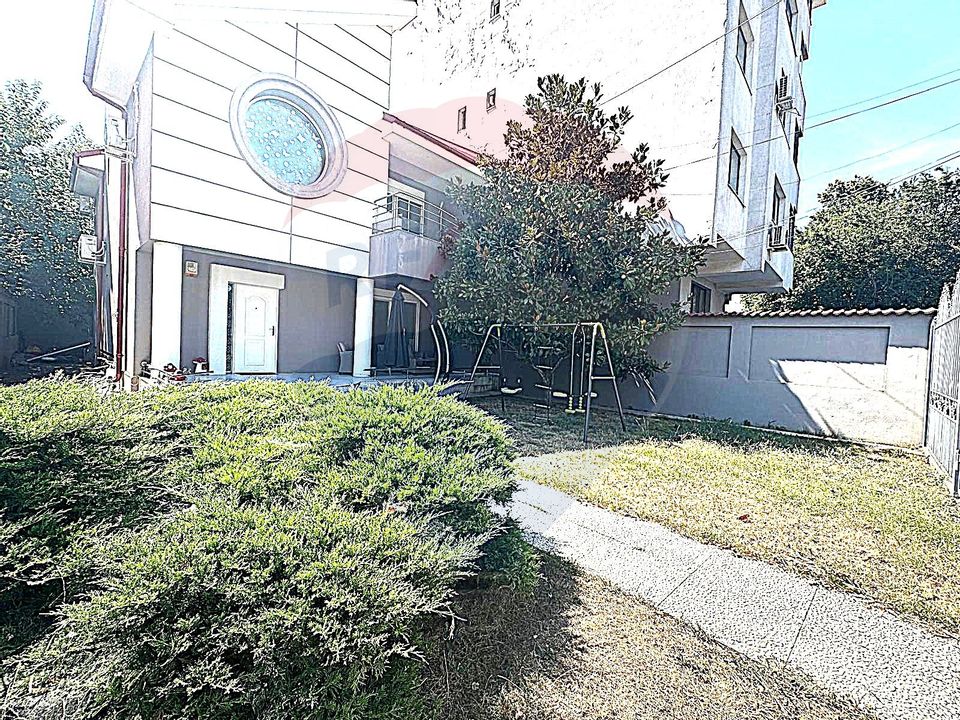 Casă / Vilă spațioasă de închiriat – Militari, zona Moinești