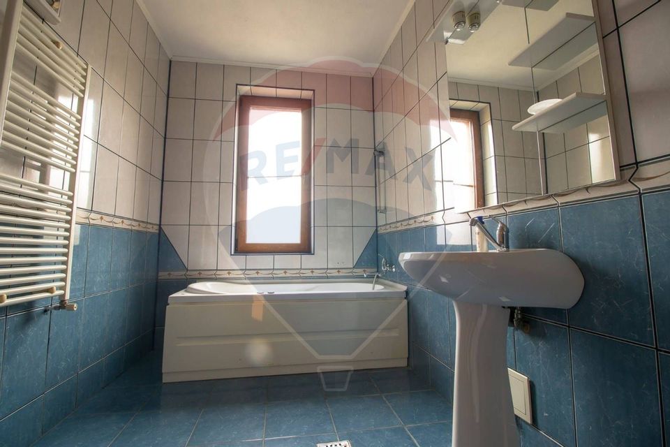 10 room Hotel / Pension for sale