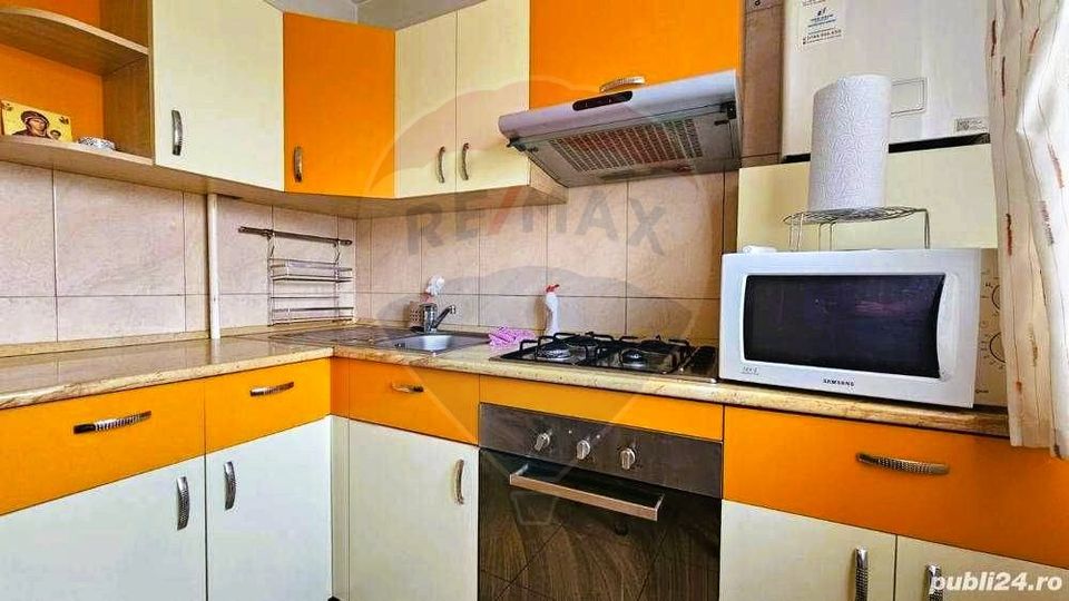 Apartament 2 camere, decomandat, centrala proprie, Podgoria, Et3, lift