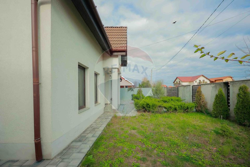 Casă 4 Camere cu Garaj, Construită de Proprietar, Cartier Episcopia