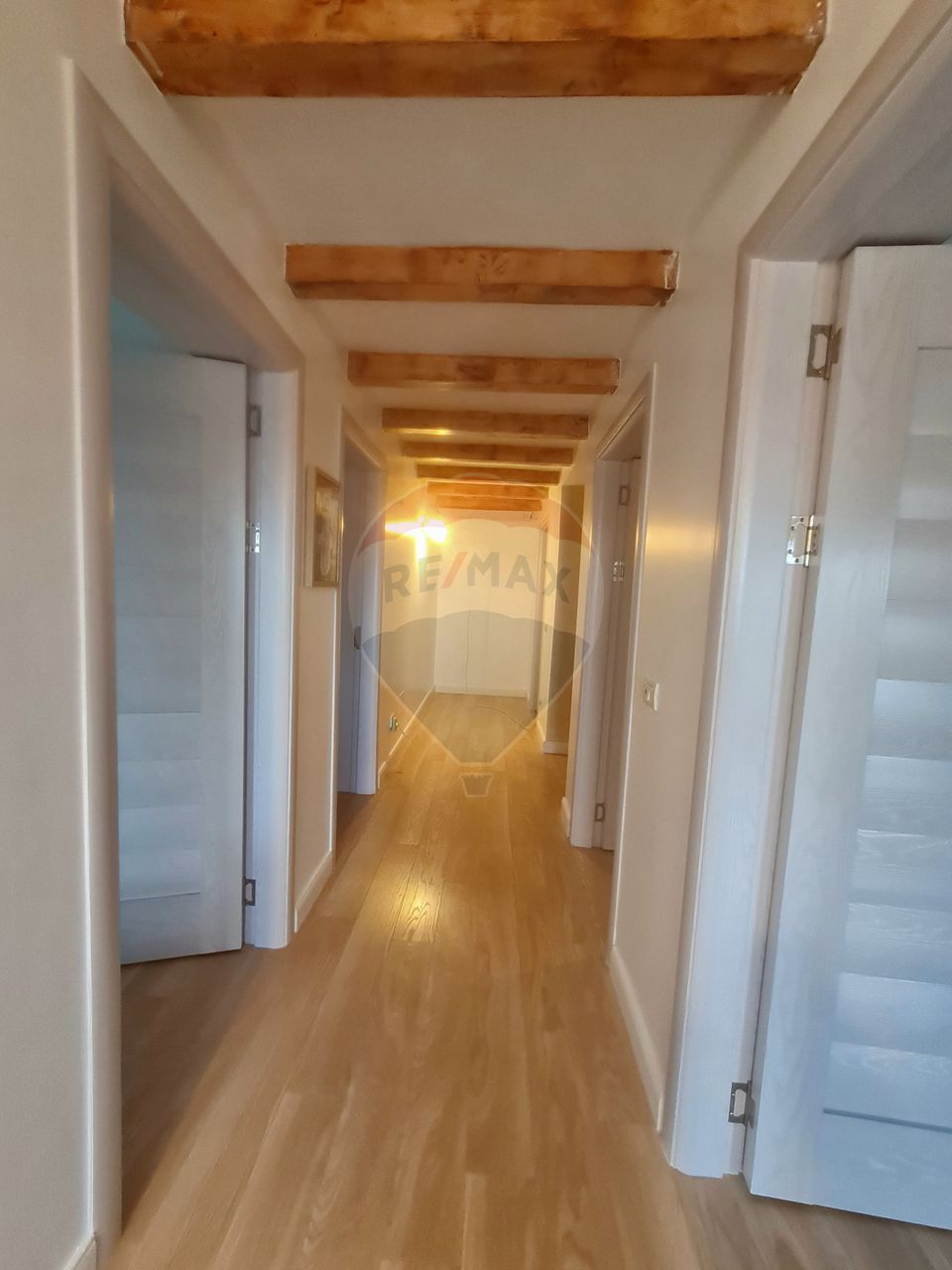 Vila moderna P+M cu 4 camere de vânzare