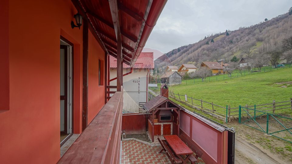 Pensiune cu 7 camere in Moieciu | TOATE UTILITATILE | COMISION 0%