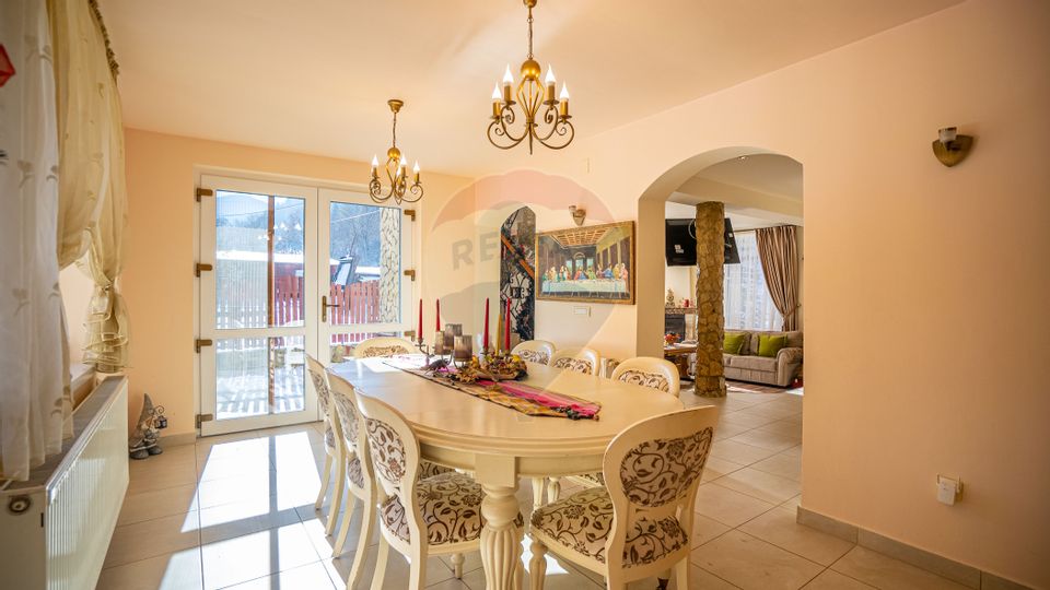 5 room House / Villa for sale