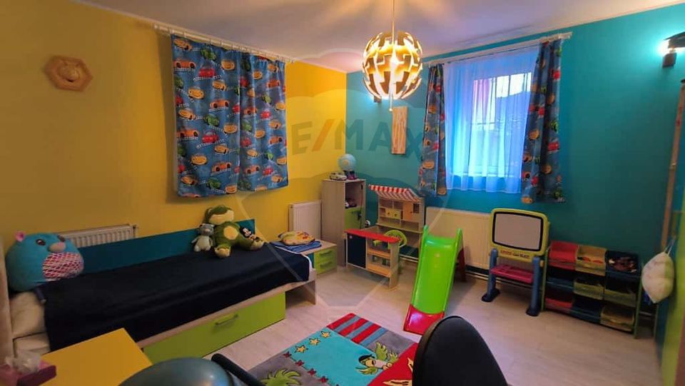 Casă cu piscină de vânzare în zona Piața Centrală Galați