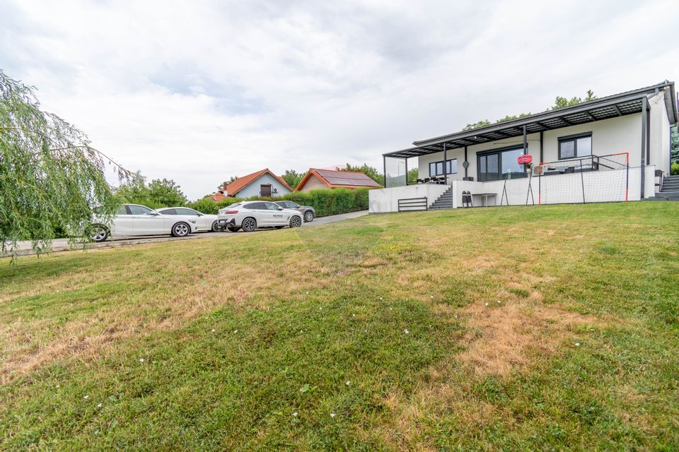 Detached House for Sale / 900 sqm Land, Popesti, Cluj