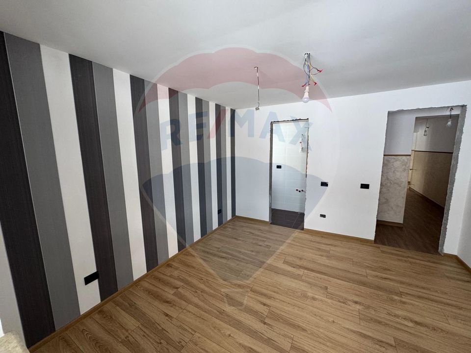 8 room House / Villa for sale, Darmanesti area