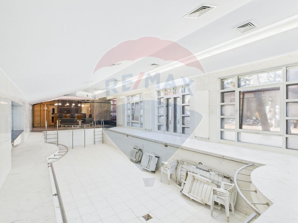 Vilă spectaculoasă în Balotești, curte 5000 mp si piscina interioara