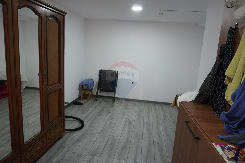 4 room House / Villa for sale, Est area