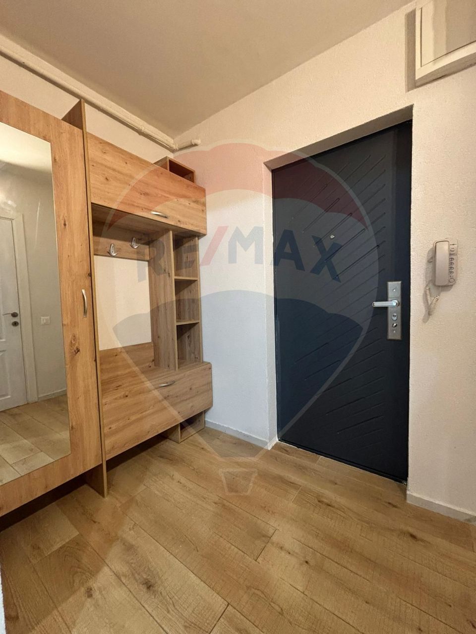 Apartament cu 1 camere de vânzare pe strada MOTORULUI renovata recent
