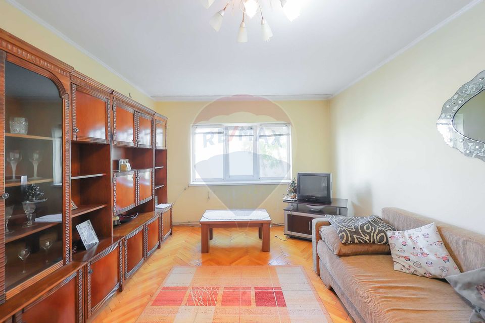 Apartament 3 Camere, Zonă Fără Trafic/Liniștită, Dragoș Vodă, Vânzare