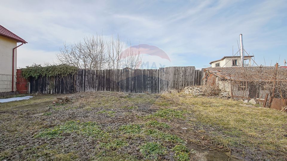 Casă cu două corpuri+teren 230 mp De Vanzare, Strada Carierei, Brașov