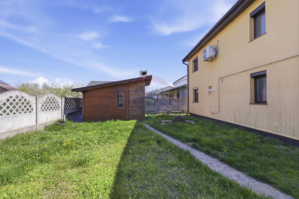 Casă cu 5 camere de inchiriat in Sofronea,Arad