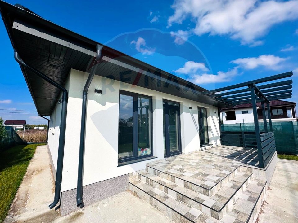 Casa noua, individuala, stil american - Crevedia