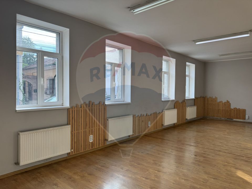 4 room House / Villa for sale, Ultracentral area