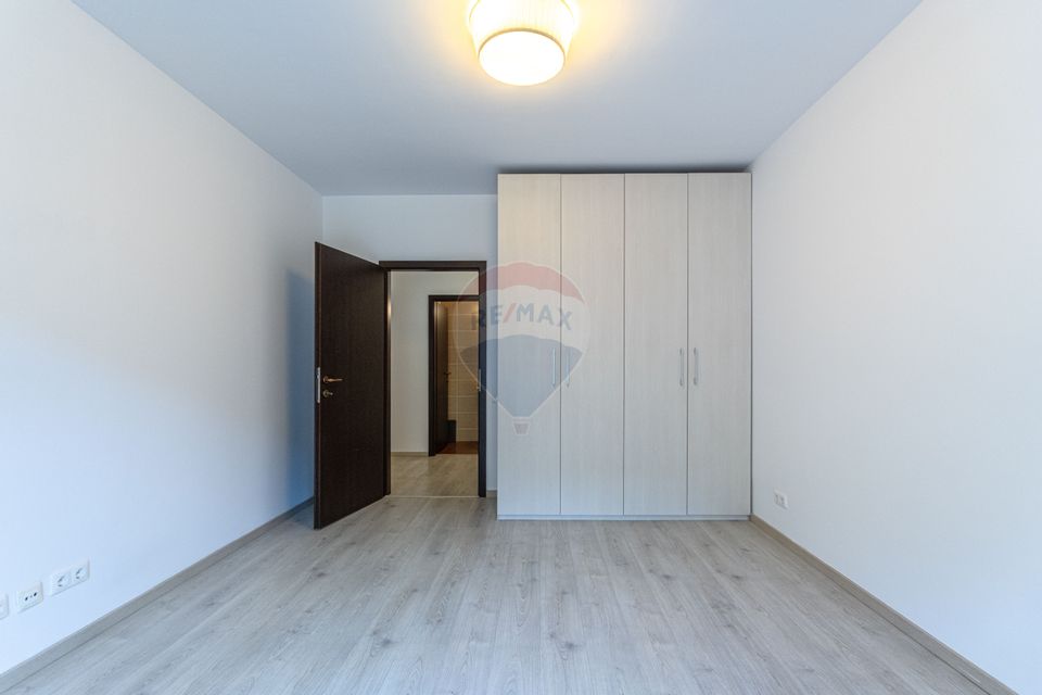 Apartament cu 4 camere de închiriat Tampa Gardens Racadau etaj 10/12