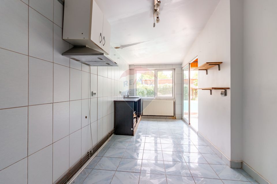 Snagov Villa for Sale | Pool, Orchard, 8 Rooms | 3077 sqm land