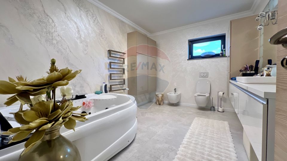 4 room House / Villa for sale