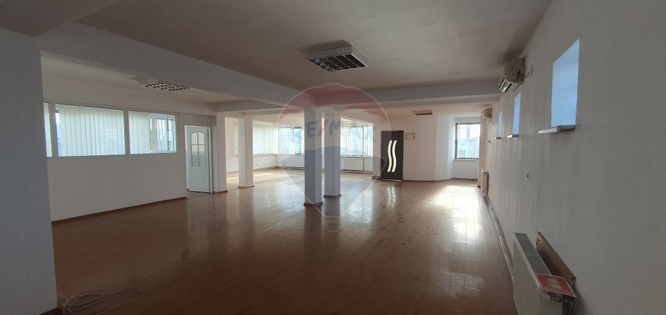 840sq.m Commercial Space for sale, Brestei area