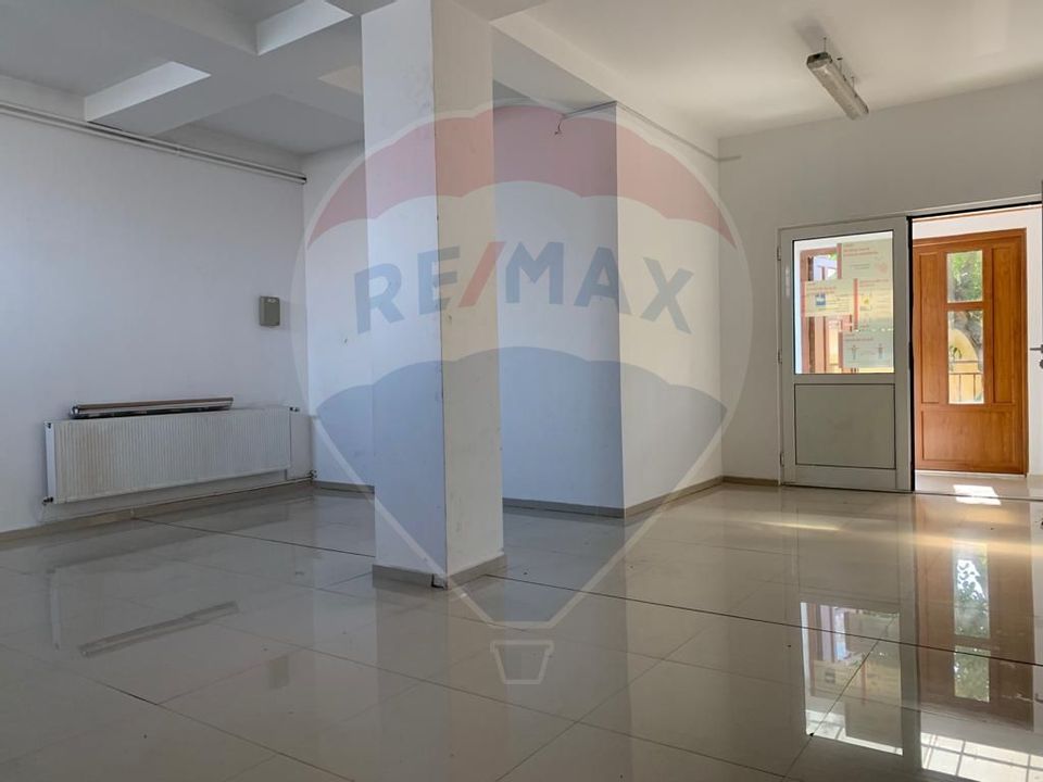 75.59sq.m Commercial Space for rent, Piata Cluj area