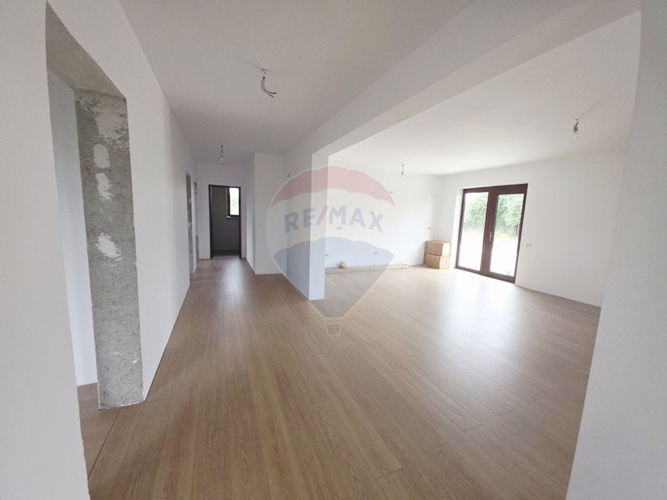 4 room House / Villa for sale