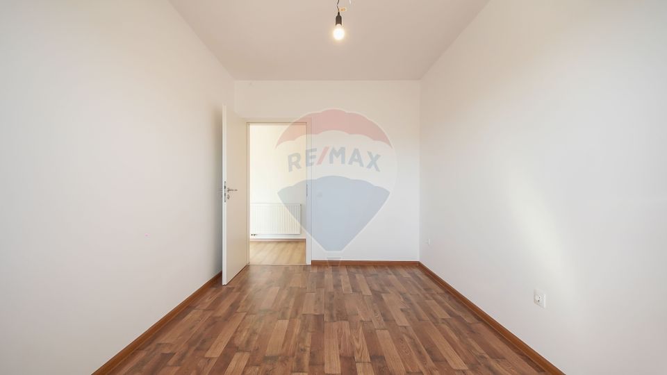 Apartament nelocuit cu priveliste deosebita|parcare|boxa