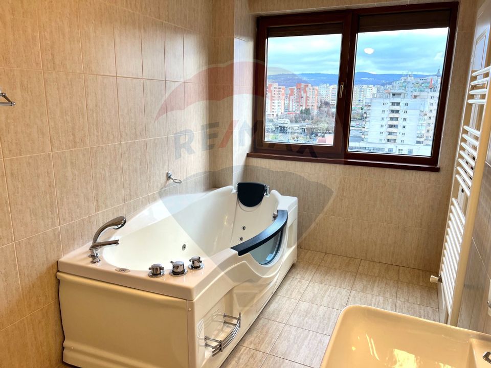 De închiriat Penthouse cu view spectaculos, 215 mp, terasa 130 mp