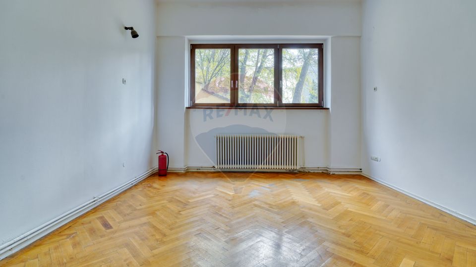 4 room Apartment for rent, Centrul Istoric area