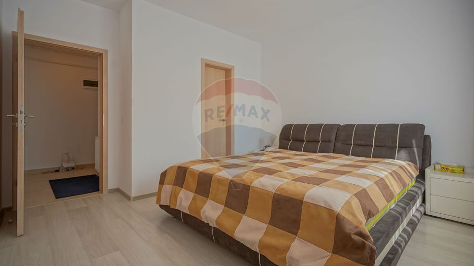 Apartament 3 camere, de inchiriat