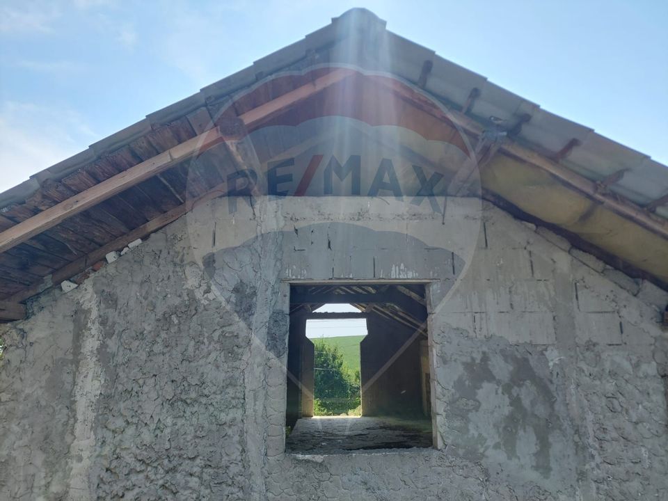 Casa nefinalizata de vanzare in Tisa Silvestri com. Odobesti