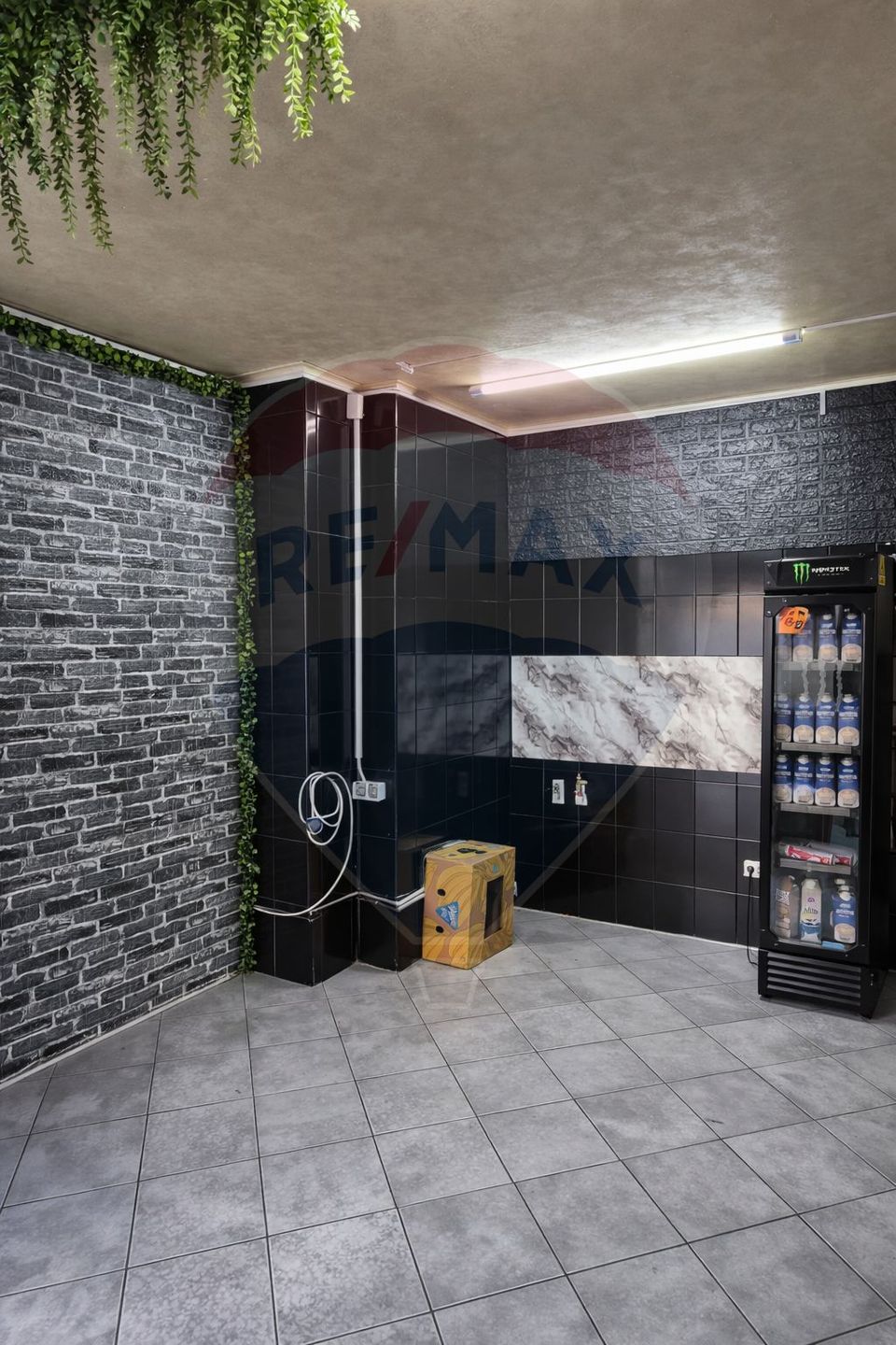 Spațiu comercial de 16mp de închiriat zona Mihai Bravu