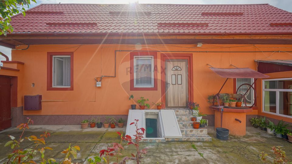 8 room House / Villa for sale