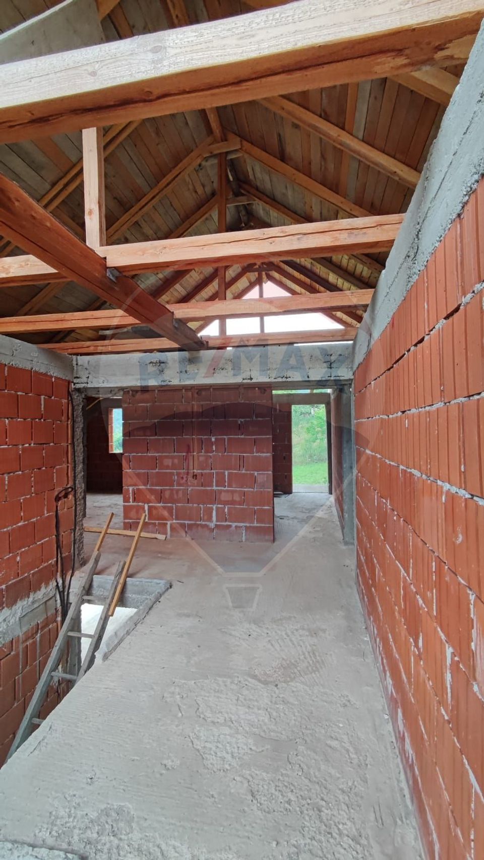 Casă de vacanta cu 6 camere de vanzare Suncuius